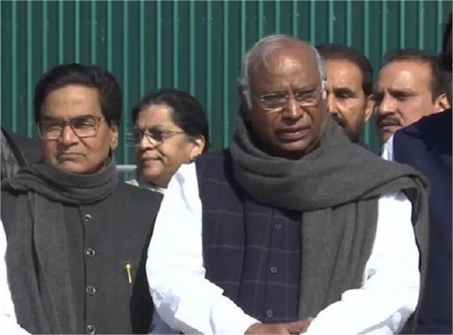 इतना बड़ा घोटाला होने के बाद भी चुप्पी साधे बैठे हैं पीएम मोदी : मल्लिकार्जुन खड़गे